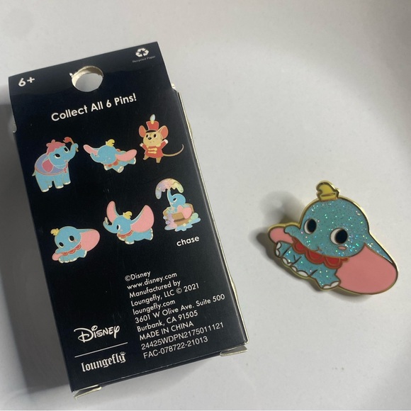 Loungefly Jewelry - ✨ Disney Loungefly Mystery Pin – Glitter Dumbo 🎪🐘